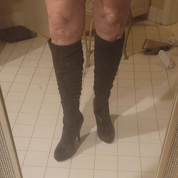 NINE WEST BROWN SUEDE RUCHED BOOTS - Picture 2 of 5